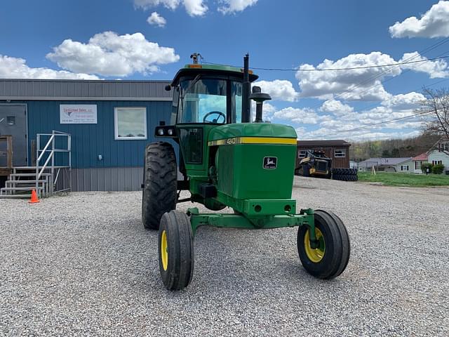 Image of John Deere 4240 equipment image 2