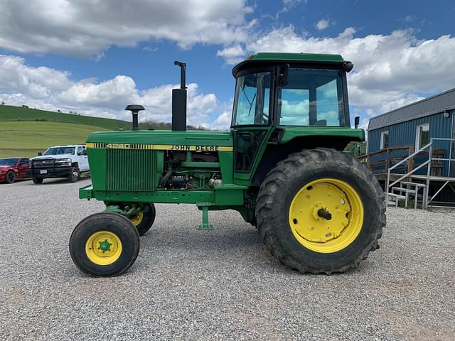Image of John Deere 4240 equipment image 4