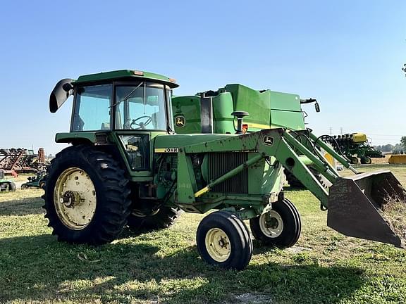 Image of John Deere 4240 equipment image 1