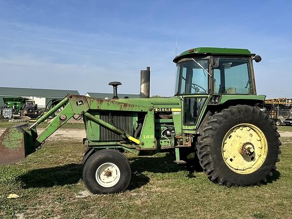 Image of John Deere 4240 Primary image