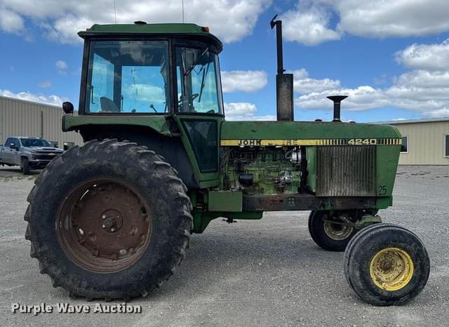 Image of John Deere 4240 equipment image 3