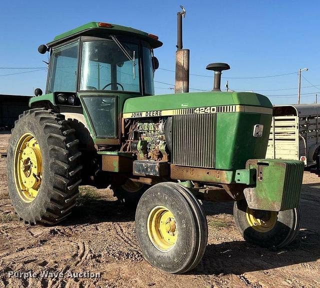 Image of John Deere 4240 equipment image 2
