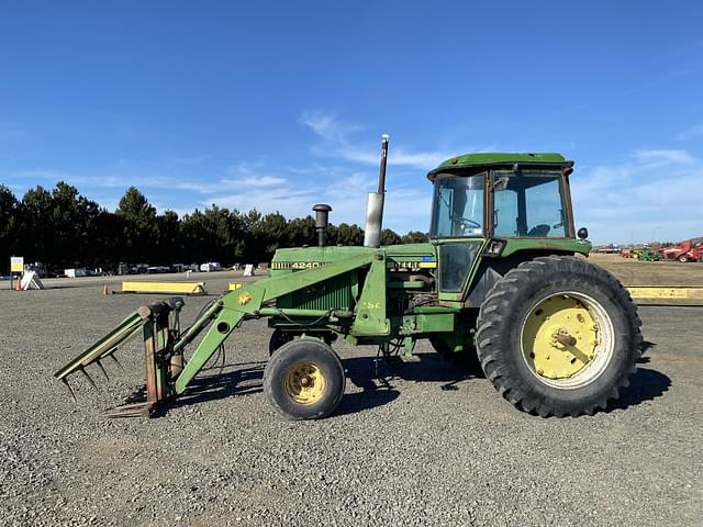 Image of John Deere 4240 equipment image 1