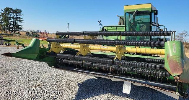 Image of John Deere 4400 equipment image 1