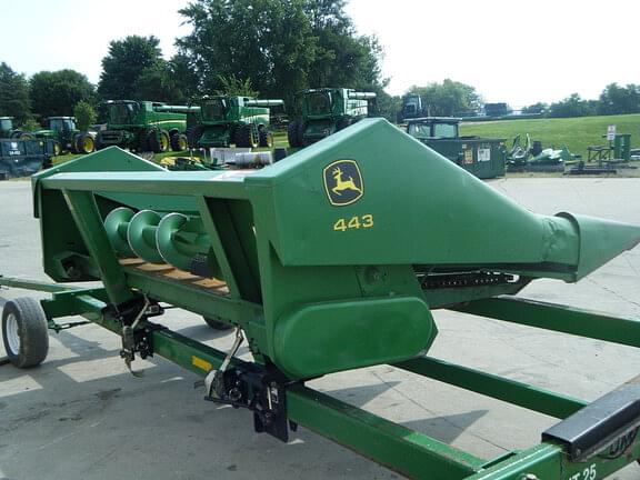 Image of John Deere 443 equipment image 4