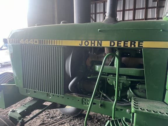 Image of John Deere 4440 equipment image 3