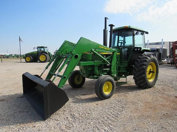 Image of John Deere 4440 Primary image