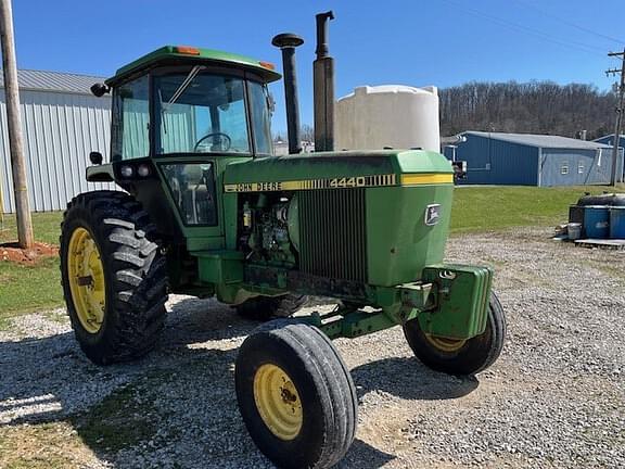 Image of John Deere 4440 equipment image 2