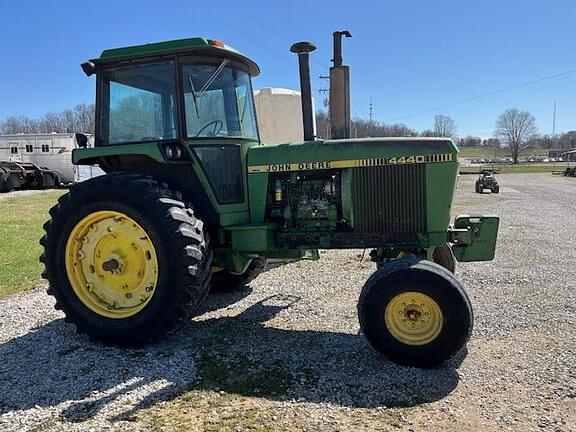 Image of John Deere 4440 equipment image 4