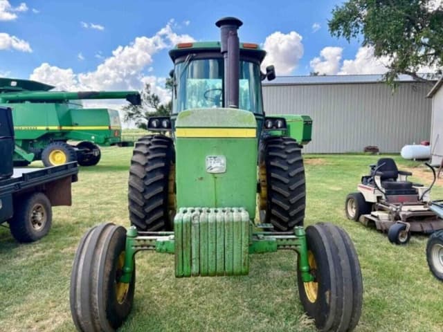 Image of John Deere 4440 equipment image 1