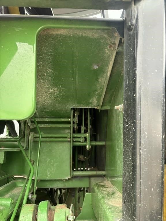 Image of John Deere 4440 equipment image 4