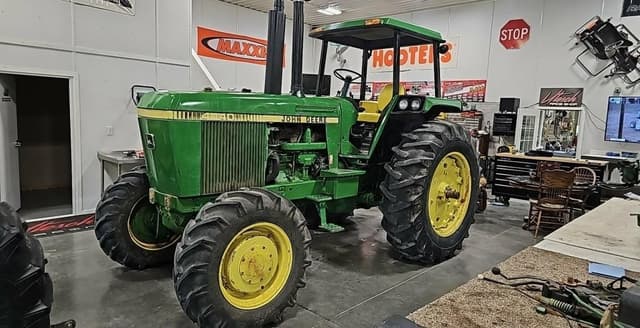 Image of John Deere 4440 equipment image 1