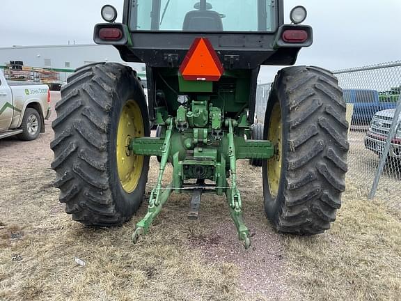 Image of John Deere 4440 equipment image 4