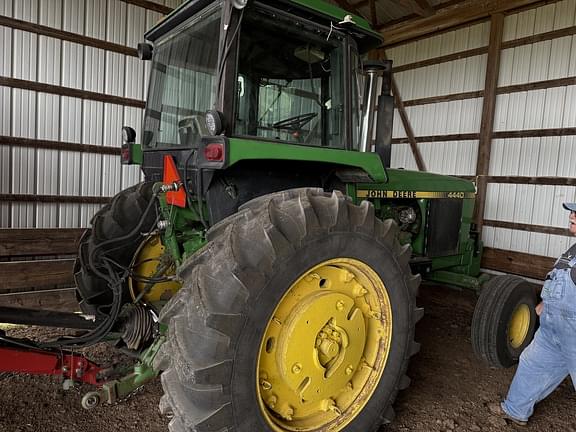 Image of John Deere 4440 equipment image 1