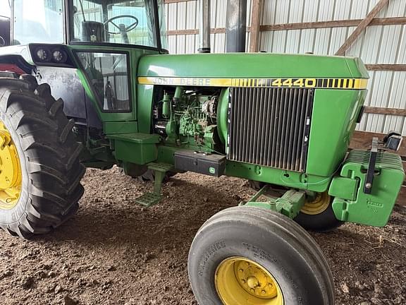 Image of John Deere 4440 Primary image
