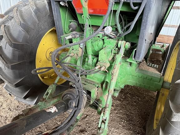 Image of John Deere 4440 equipment image 4