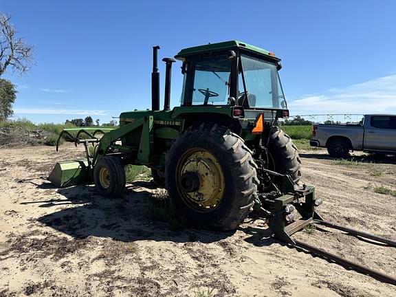 Image of John Deere 4440 equipment image 2