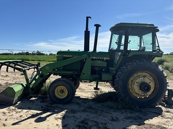 Image of John Deere 4440 equipment image 1