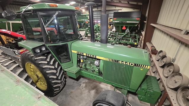 Image of John Deere 4440 equipment image 4