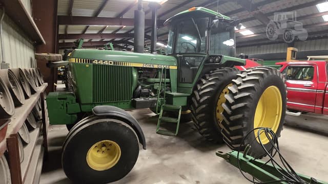 Image of John Deere 4440 equipment image 3