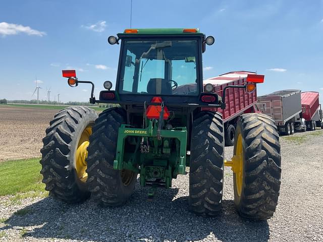 Image of John Deere 4440 equipment image 2