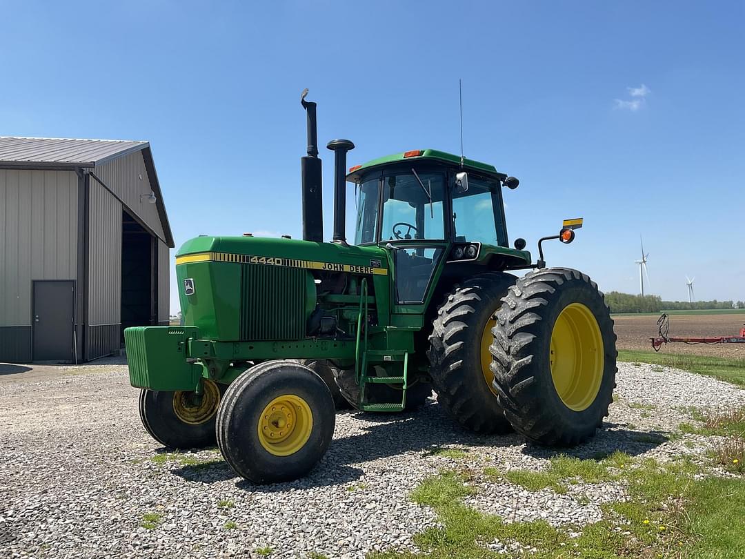 Image of John Deere 4440 Primary image