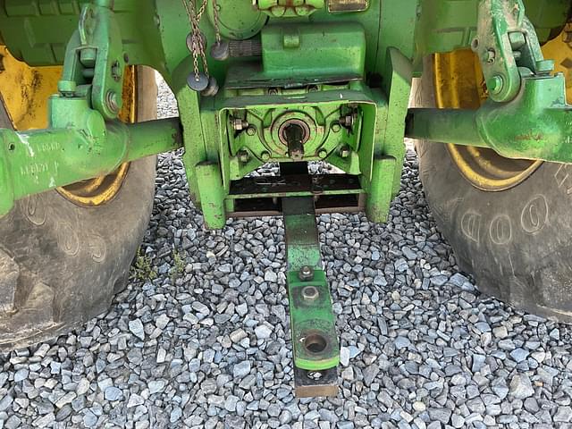 Image of John Deere 4440 equipment image 3