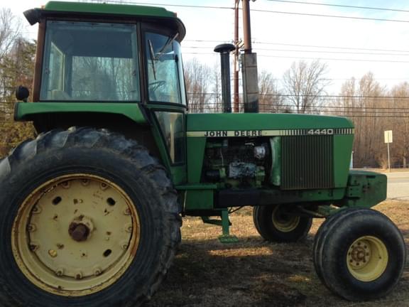 Image of John Deere 4440 Image 0