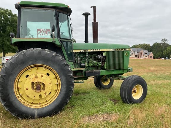 Image of John Deere 4440 equipment image 2