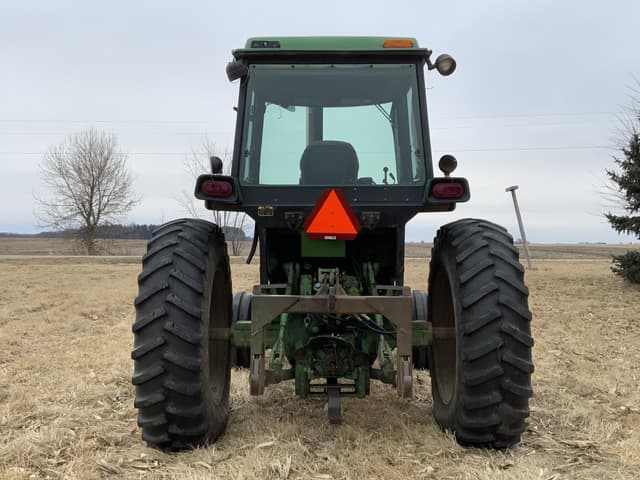Image of John Deere 4440 equipment image 1