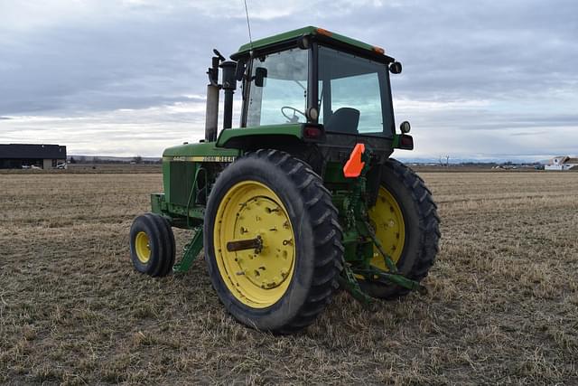 Image of John Deere 4440 equipment image 3