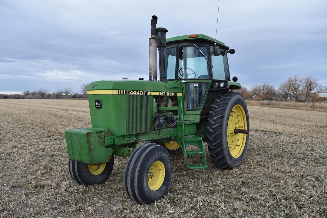 Image of John Deere 4440 Primary image