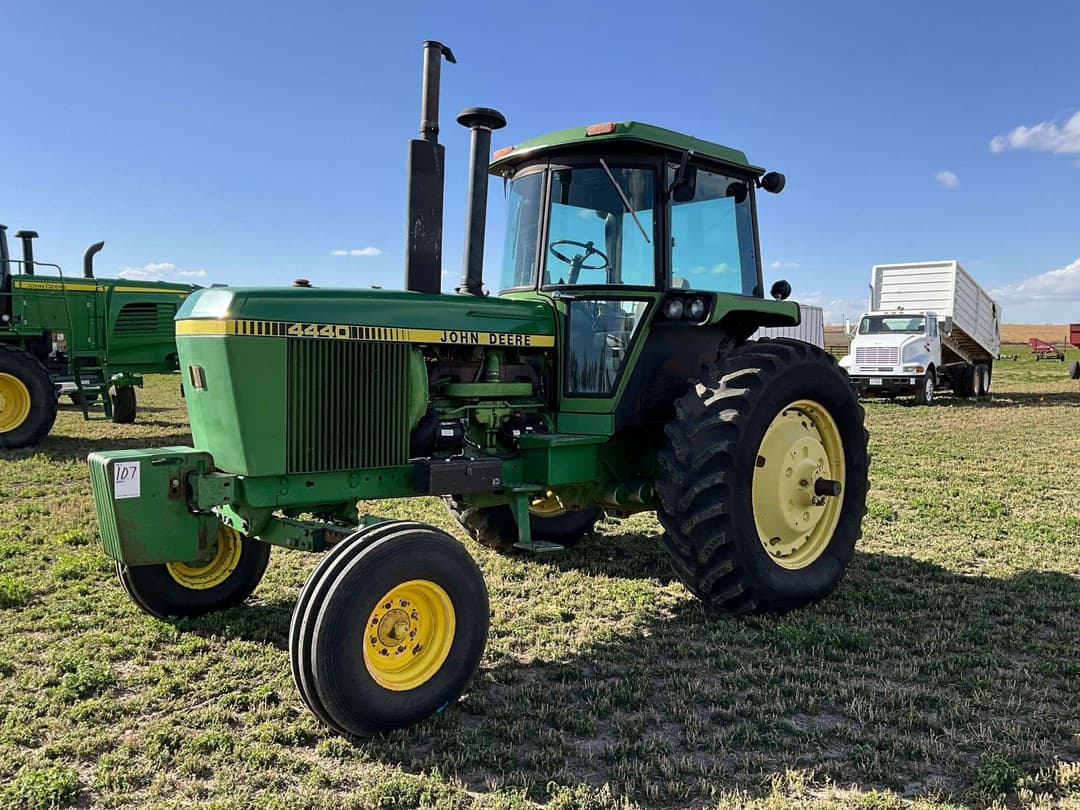 Image of John Deere 4440 Primary image