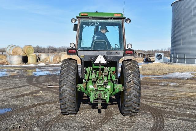 Image of John Deere 4440 equipment image 4