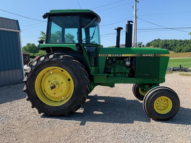 Image of John Deere 4440H equipment image 1