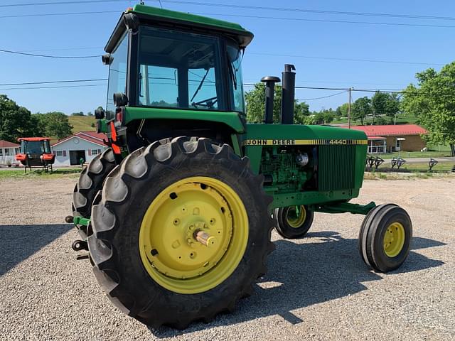 Image of John Deere 4440H equipment image 2