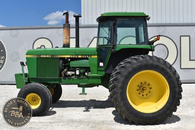 Image of John Deere 4640 equipment image 1