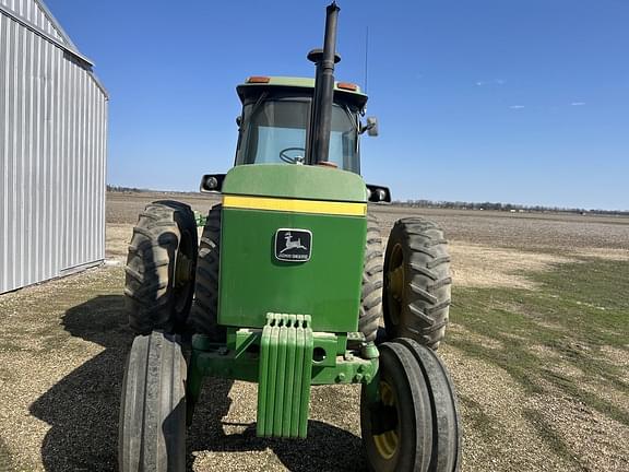 Image of John Deere 4640 equipment image 2