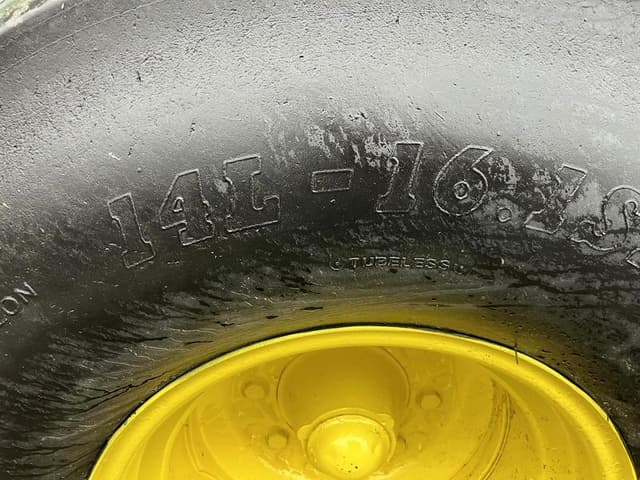 Image of John Deere 4640 equipment image 3