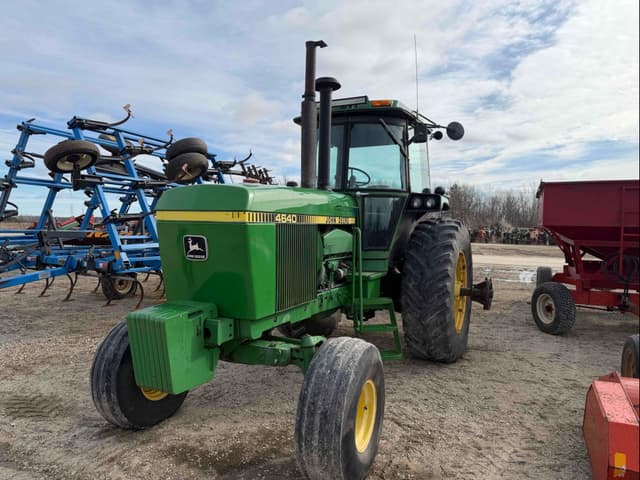 Image of John Deere 4640 equipment image 4