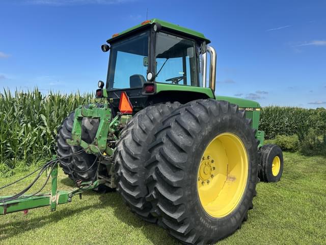 Image of John Deere 4640 equipment image 4