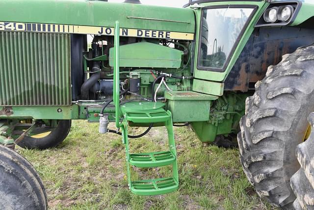 Thumbnail image John Deere 4640 17
