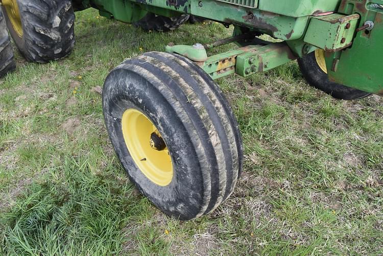 Main image John Deere 4640 21