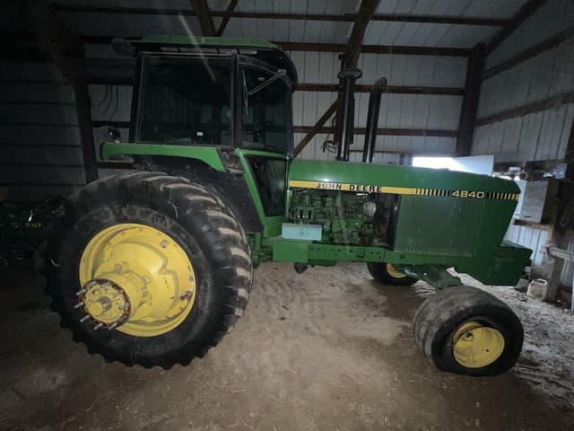 Image of John Deere 4840 equipment image 1