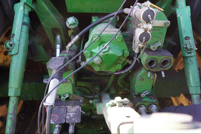 Image of John Deere 4840 equipment image 4