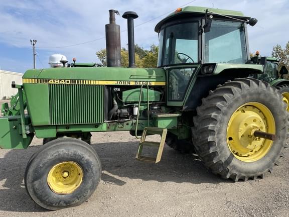 Image of John Deere 4840 equipment image 1