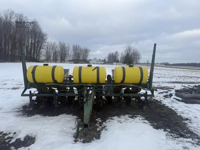 Image of John Deere 7000 equipment image 2