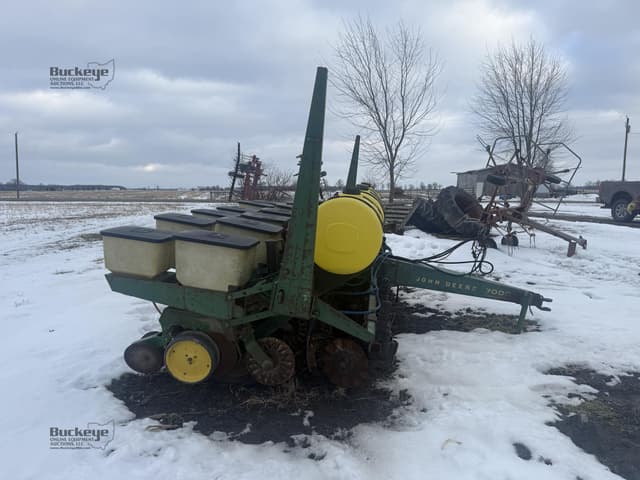 Image of John Deere 7000 equipment image 4