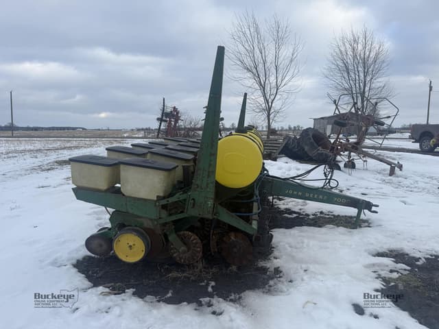 Image of John Deere 7000 equipment image 4