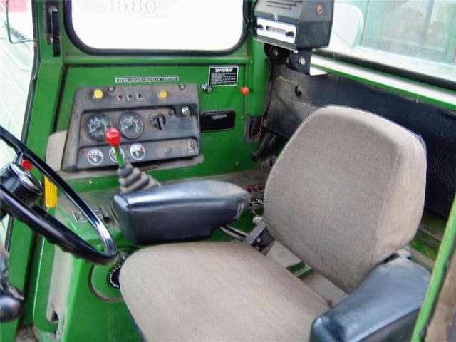 Image of John Deere 7700 equipment image 4